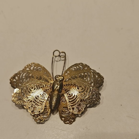 Goldtone Filagree Butterfly Brooch - Picture 2 of 5